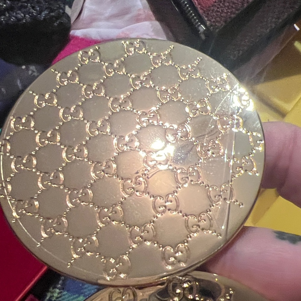 Gucci VIP/GWPCompact Mirror - Picture 7 of 7